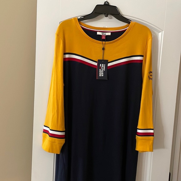 Tommy Hilfiger Black and Gold Long Sleeve Dress - Picture 2 of 12